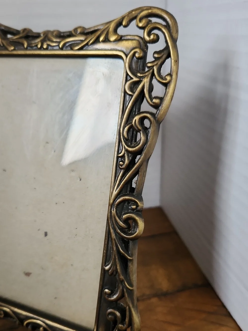 Vintage Ornate Gold-tone Heavy Metal Picture Frame -